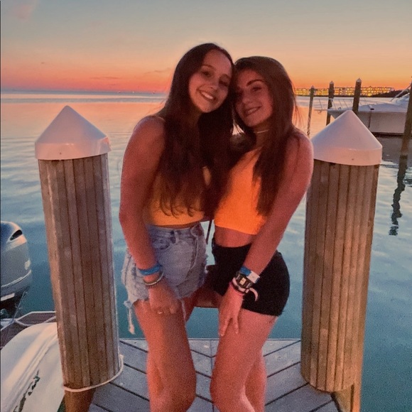 Meet your Posher, Lexi - Picture 1 of 1